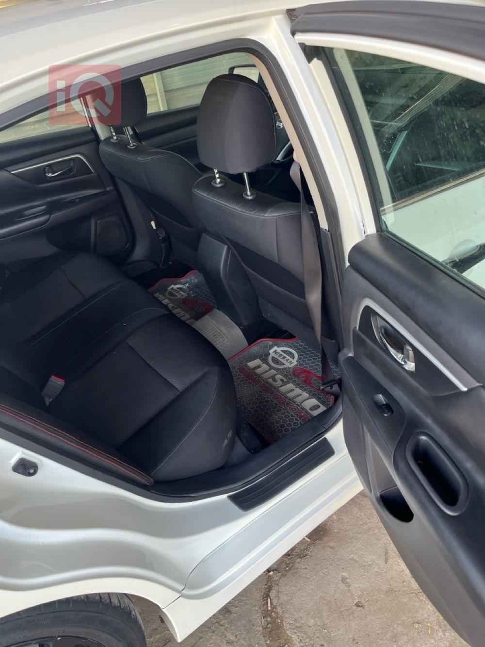 نيسان ألتيما